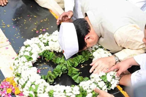 रामपुर तिराहा कांड की 31वीं बरसी पर सीएम धामी ने शहीदों को दी श्रद्धांजलि